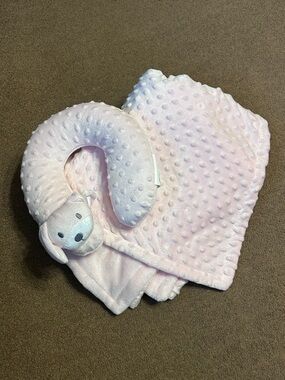 Soft Pink Baby Blanket & Neck Pillow Set